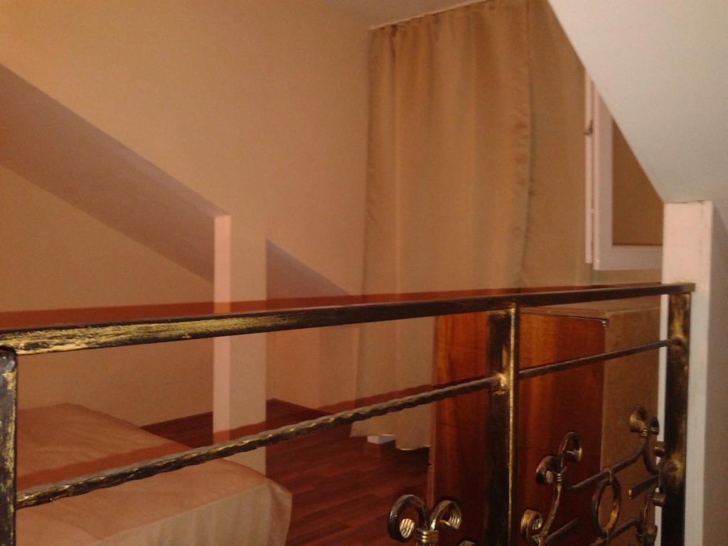 Guest House Nise Tiflis Exterior foto