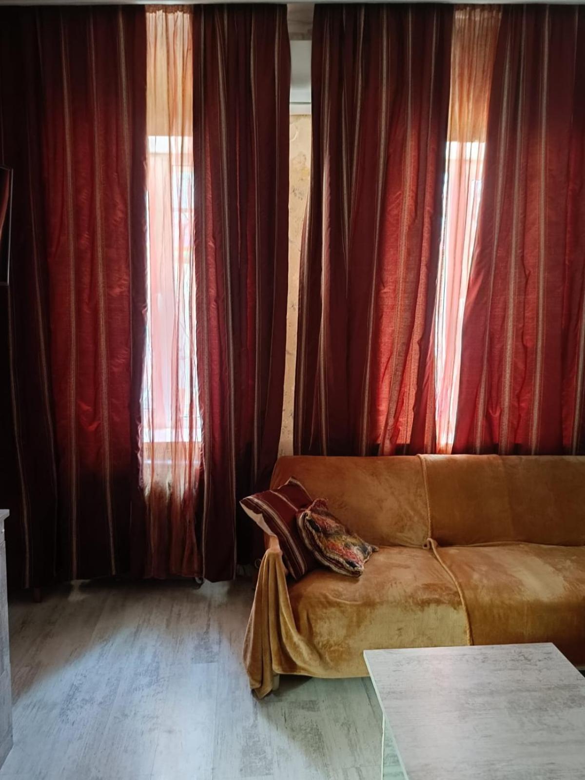 Guest House Nise Tiflis Exterior foto