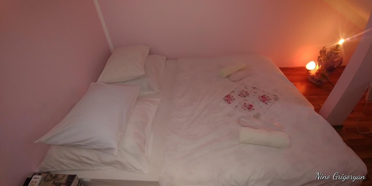 Guest House Nise Tiflis Exterior foto